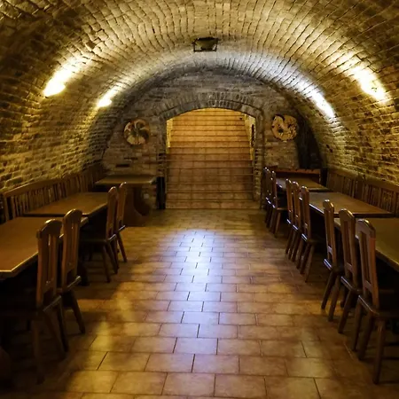 Sklep U Hrabalu Aparthotel 3*