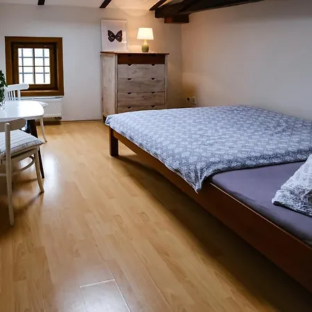 Aparthotel Sklep U Hrabalu 3*